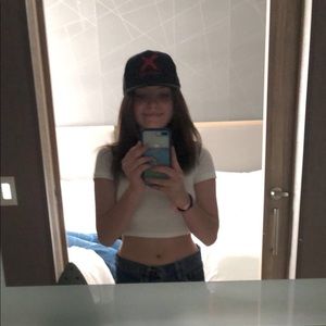 Meet your Posher, Avery